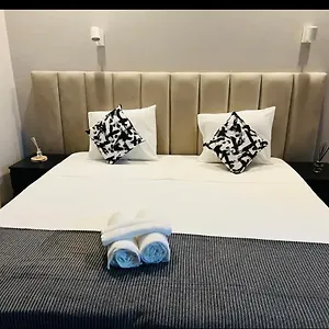  Homestay Sociedade Farmaceutica Portugal